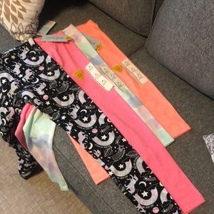 Bundle of 4- Leggings and Capri Leggings